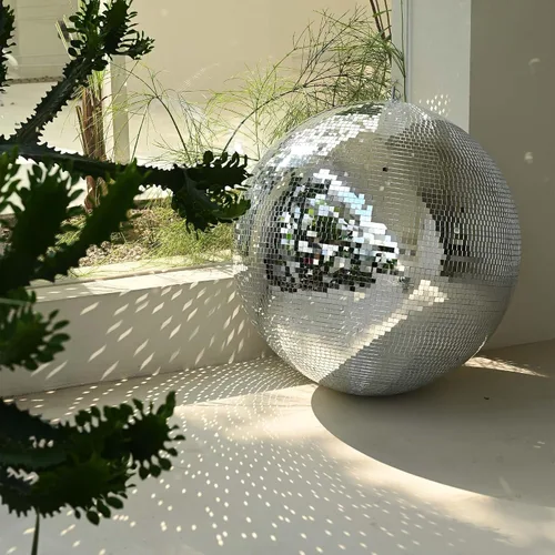 Vista 35 de Yescom Juego de 8 bolas de discoteca de 7/12/16/20/24 pulgadas, bolas de espejo surtidas, decoración de vidrio para colgar para fiestas de los años