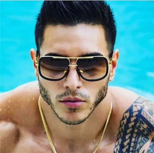 Vista 2 de FEISEDY Gafas de sol cuadradas retro para mujeres y hombres, gafas de sol clásicas de moda Polit de los años 70, marco grande, persianas de metal
