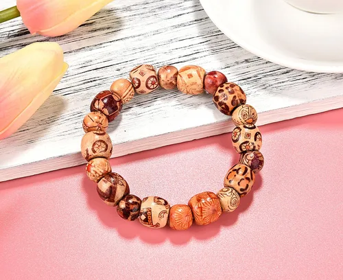 Vista 6 de Bememo - 400 piezas de cuentas de madera impresas de varias formas, cuentas de madera sueltas para hacer joyas, pulseras, collares, manualidades