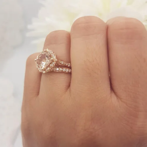 Vista 5 de Dazzlingrock Collection Anillo de compromiso de 14 quilates con piedras preciosas acolchadas y diamantes redondos para mujer, oro rosa