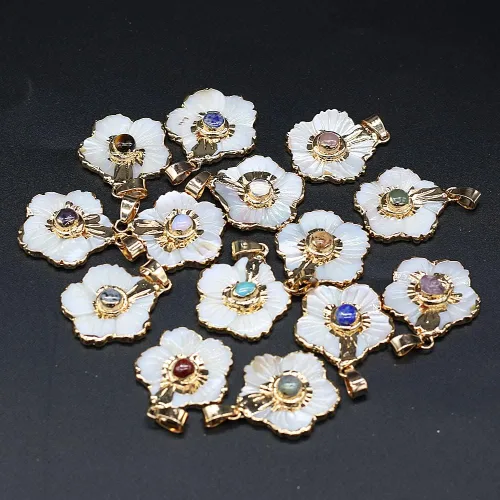 Vista 2 de LHJ Forma de vieira Natural Madre de Perla Shell Pendnats Energy Crystal Stone Setting para hacer joyas 5 piezas