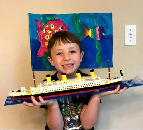 Vista 6 de Titanic Ship - Juego de bloques de construcción modelo de barco, juegos de rompecabezas 3D, juguetes educativos de bricolaje, juguete de ladrillos