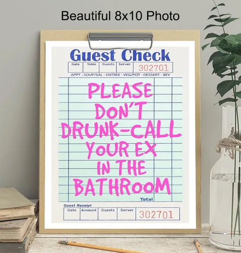 Vista 4 de Arte de pared de baño preppy para mujeres - divertido y moderno letrero de baño para invitados - imágenes de accesorios de baño rosa retro moderno