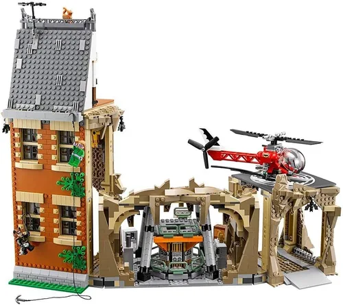 Vista 4 de LEGO Super Heroes, Baticueva de Batman de la serie de televisión clásica 76052