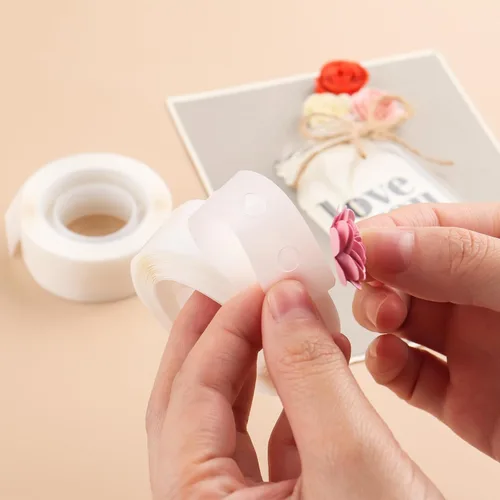 Vista 6 de Briartw 300 puntos adhesivos ultrafinos para manualidades, mini puntos de pegamento transparentes de 1/8 pulgadas (0.118 in), puntos adhesivos