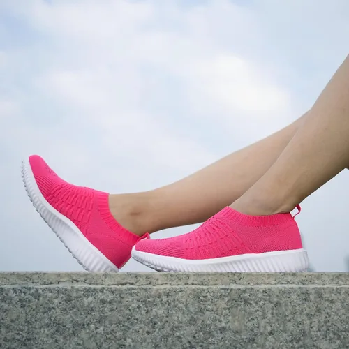 Vista 4 de TIOSEBON Zapatos deportivos para caminar para mujer, de tela informal, cómodas para trabajar.