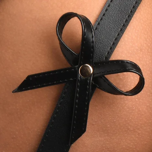 Vista 3 de STRICT Arnés Bondage negro con lazos para mujeres, hombres y parejas BDSM, sujetadores de cuero vegano para submarinos, mediano grande, negro