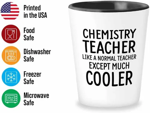 Vista 2 de Vaso de chupito para profesores, 1.5 onzas, profesor de química como un maestro normal, divertido técnico de laboratorio de moléculas químicas