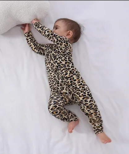 Vista 12 de GUISBY Rayon - Mameluco de manga larga para bebé, sin pies, cremallera de 2 vías con volantes, para dormir de 0 a 24 meses Negro