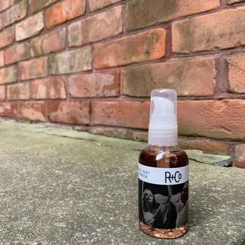 Vista 4 de R+Co TWO WAY MIRROR Smoothing Oil – Frizz-Control & Shine-Enhancing Hair Oil, Smooths & Softens Hair, All Hair Types
