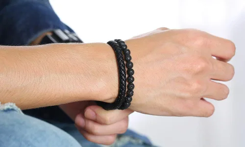 Vista 6 de MEALGUET Pulsera de roca de lava para hombre, pulsera de cuero trenzado con cierre magnético, 2 capas, 8.3in