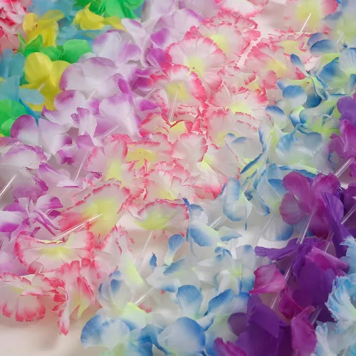 Vista 2 de 50 piezas de leis hawaianos para fiesta Luau a granel, Luau Leis pone collar hawaiano suministros de fiesta para adultos y niños, flores hawaianas