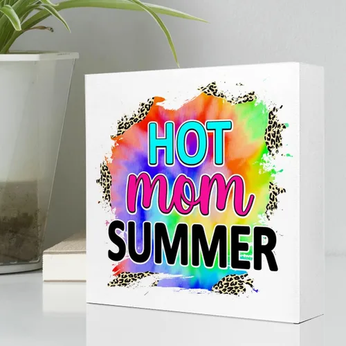 Vista 4 de Letrero de madera de verano con texto en inglés "Hot Mom", diseño rústico de leopardo de verano, decoración de escritorio para casa costera, playa
