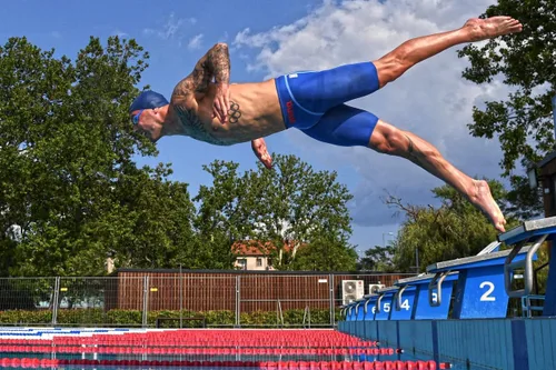Vista 4 de Arena Tracks Gafas de natación unisex para adultos esenciales para carreras competitivas de natación, aprobadas por FINA, con lente antiniebla