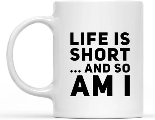 Vista 6 de Taza inspiradora y sarcasmo con texto en inglés "A Truly Great Doctor is Hard to Fond", regalos inspiradores y sarcasmo para hombres y mujeres