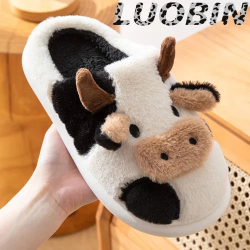 Vista 4 de LUOBIN Zapatillas de vaca de dibujos animados zapatillas de invierno para interiores y exteriores para hombres y mujeres