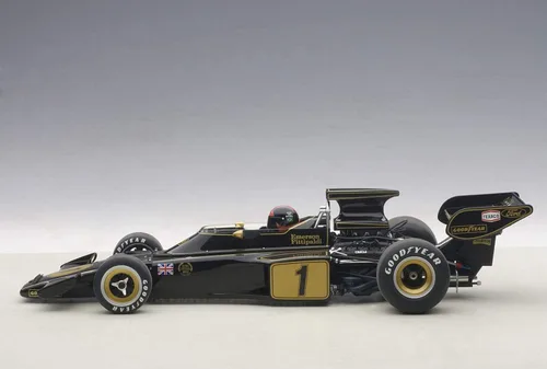 Vista 8 de Autoart Lotus 72E 1973 Emerson Fittipaldi #1 con figura de conductor en cabina 1/18 modelo coche