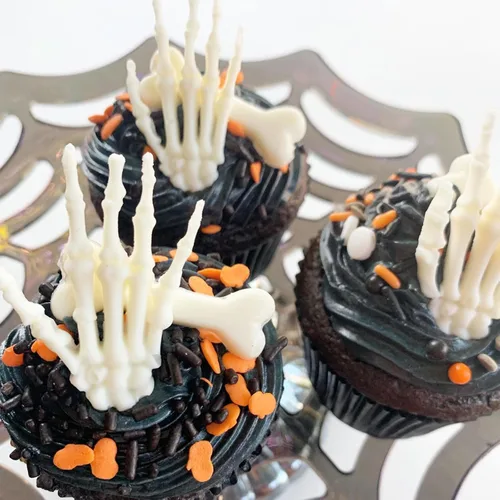 Vista 6 de 5 moldes de Halloween, moldes de fondant de murciélago de esqueleto para fiesta de Halloween, decoración de cupcakes, molde de caramelo