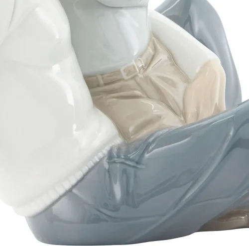 Vista 7 de NAO Amar y proteger. Figura de papá de porcelana.