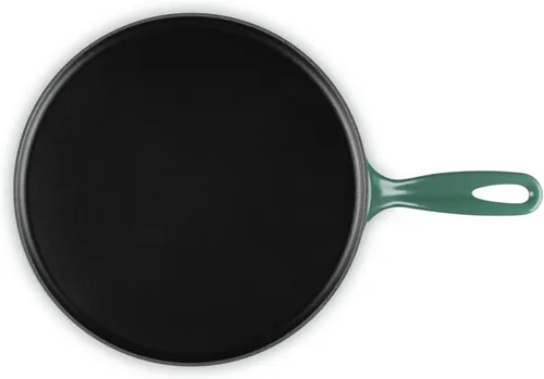 Vista 4 de Le Creuset Sartén Crepe Redonda Tradicional de Hierro Fundido Esmaltado, 10.25 Pulgadas, Alcachofa