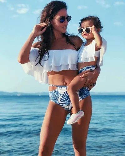 Vista 2 de IFFEI - Conjunto de bikini de dos piezas traje de baño a juego para la familia trajes de baño Mommy and Me mami y yo con volantes y estampados