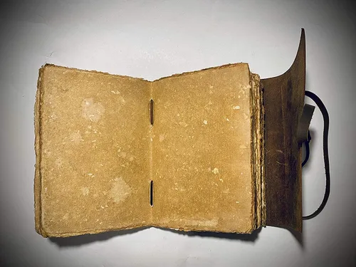Vista 5 de Diario de cuero vintage – 200 páginas de papel rústico con borde irregular – Páginas sin líneas, Libro de las Sombras, Grimorio, Cuaderno de notas