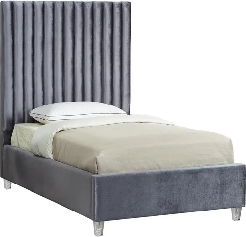 Vista 9 de Meridian Furniture CandaceCream-F Colección Candace Moderna Cama matrimonial tapizada de terciopelo contemporánea, tela de terciopelo crema