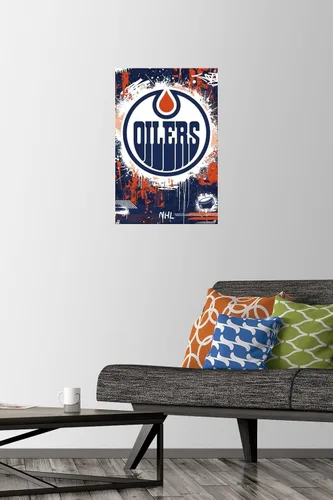 Vista 2 de Trends International NHL Edmonton Oilers - Póster de pared con logotipo Maximalist 23, 14.72 x 22.37 pulgadas, paquete de póster y alfiler de empuje