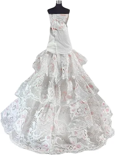Vista 2 de Peregrine Vestido sin tirantes de encaje multitexturizado rosa y blanco para muñecas de 11.5 pulgadas