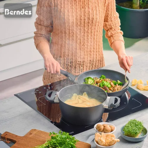 Vista 7 de Berndes Balance Induction Enduro Cookware Set 4 Piezas Aluminio Negro
