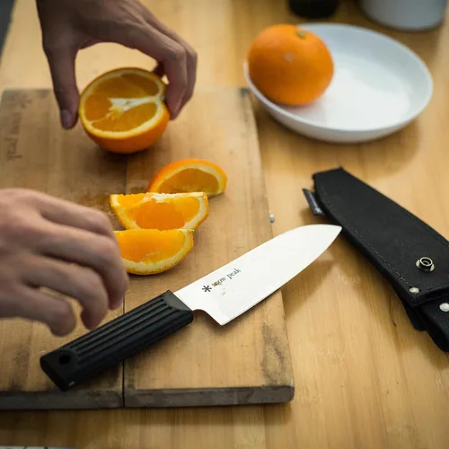 Vista 10 de Snow Peak Field Kitchen Santoku - Cuchillo negro