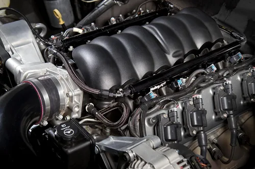 Vista 2 de Rieles de combustible LS de alto flujo: se adapta a entradas de fábrica LS1, LS2, LS3, LS6 y L99