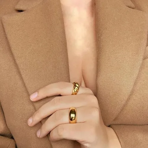 Vista 2 de JINEAR Anillo de cúpula gruesa chapado en oro de 18 quilates con diseño de croissant trenzado trenzado para mujeres y hombres, anillo de boda