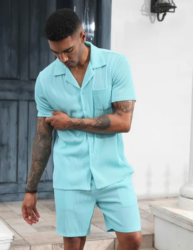 Vista 4 de LecGee Conjunto de pantalones cortos casuales de verano para hombre, camisa hippie de manga corta con botones, pantalones cortos con cordón