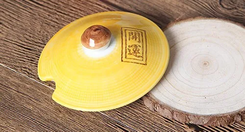 Vista 7 de Cerámica japonesa Maneki Neko Lucky Cat Azúcar Sal Pimienta Tarro de almacenamiento con tapa y cuchara