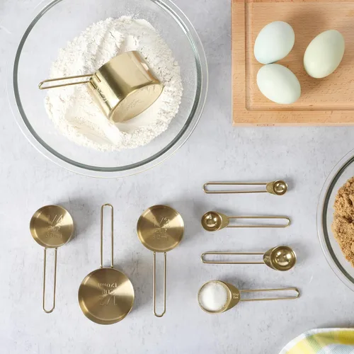 Vista 2 de Martha Stewart Richburn - Juego de 4 cucharas medidoras de acero inoxidable dorado, herramientas de medición de cocina duraderas y elegantes