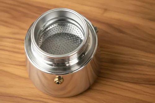Vista 9 de Cuisinox Roma - Olla de espresso Moka de acero inoxidable para estufa de 4 tazas