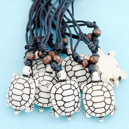 Vista 3 de Collar con colgante de tortuga marina hawaiana para mujeres y hombres, collar de surfista con cordón ajustable, Resina Resina Cuerda, no conocido
