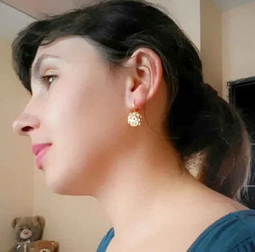 Vista 9 de Pendientes chapados en oro con diseño de flor de rosa con cristal AAAAA Australia transparente para mujer