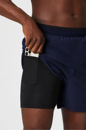 Vista 2 de Fabletics The Fundamental Short II para hombre (con forro), ejercicio, correr, entrenamiento, gimnasio, yoga, ultra ligero