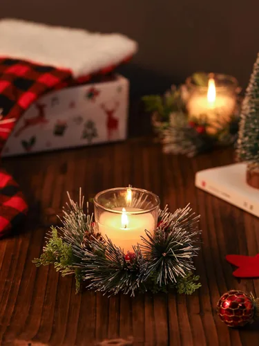 Vista 5 de Anillo de Vela de Navidad, 4 Piezas Velas Votivas con Bayas Rojas y Piña, Anillo de Vela de Navidad para Decoración de Centro de Mesa de Boda