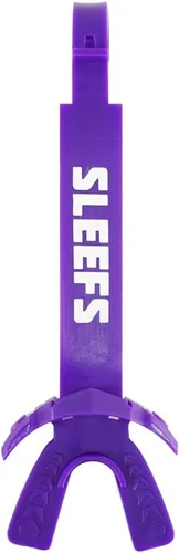 Vista 14 de SLEEFS X - Protector bucal de fútbol negro, protector bucal con correa para casco, boquilla protectora de labios/dientes, moldeable