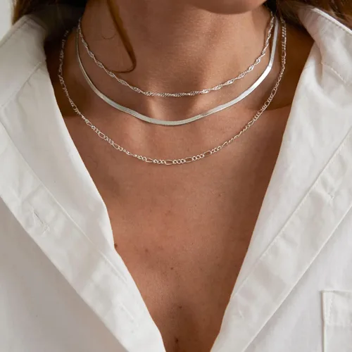Vista 2 de Layered Necklaces for Women,14K GoldSilver Plated Dainty Choker Necklace Trendy Simple Paperclip Chain Figaro Rope Necklace Cuba Gold Jewelry for