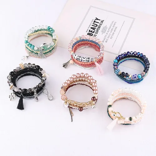 Vista 9 de iYours 6 juegos de pulseras bohemias multicapa con borlas hechas a mano, pulseras envolventes para mujer, Sin gemas.