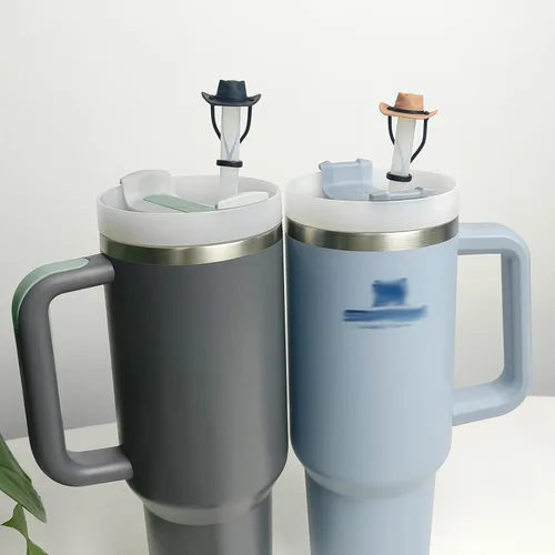 Vista 3 de HOMDSG Paquete de 4 cubiertas de pajita de sombrero de vaquero de silicona compatibles con la taza Stanley de 30 y 40 oz, lindo accesorio divertido