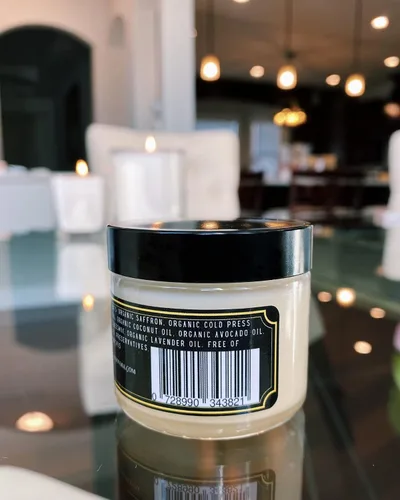 Vista 2 de CREMA CORPORAL DE SEDA DE AZAFRÁN (60 gramos/2 oz)