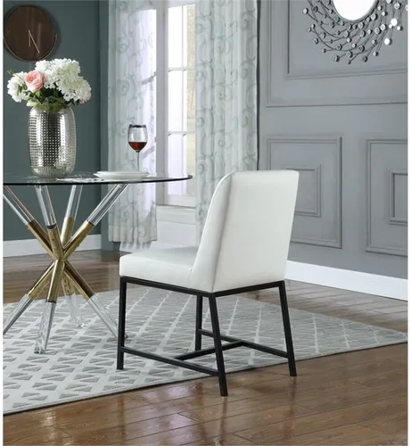 Vista 9 de Meridian Furniture Bryce Collection Modern - Silla de comedor tapizada de piel sintética contemporánea con patas de metal negro mate, juego de 2