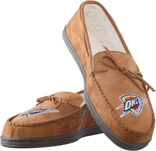 Vista 10 de FOCO Pantuflas tipo mocasín con logotipo del equipo de la NBA para hombre