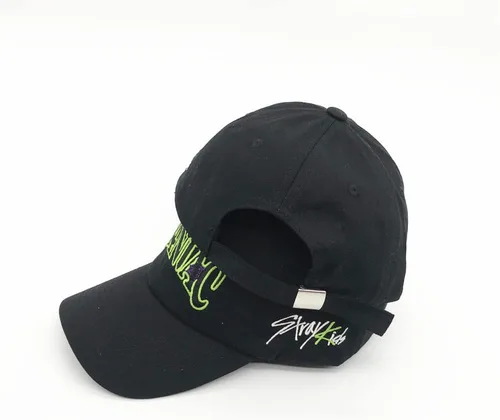 Vista 4 de Kpop Stray Kids MANIAC Gorra de béisbol Sombrero de sol Leeknow Felix Concierto Carta Bordada Diadema Deportiva para Fans Regalos