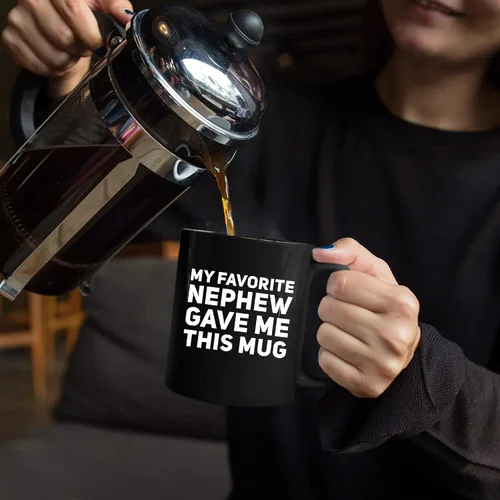 Vista 6 de Taza de café de cerámica con texto en inglés «My Favorite Nephew Gave Me This Gift To Uncle Auntie», para el Día de la Madre, Día del Padre